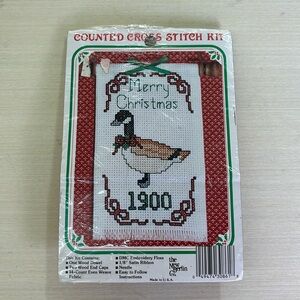 The New Berlin Co Cross‎ Stitch Kit Christmas Goose Small Sealed Vintage
